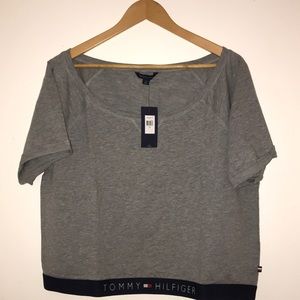 Tommy Hilfiger crop top short sleeves New Medium